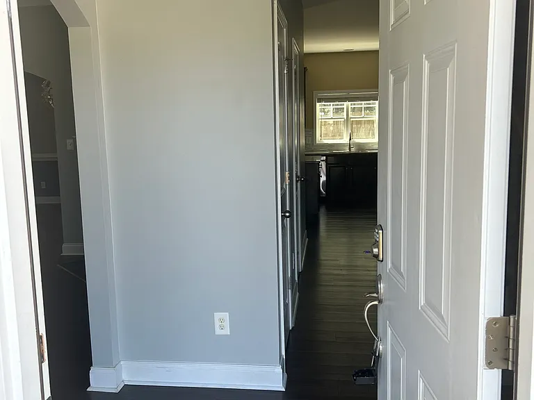 402 Strike Eagle Dr — Photo 3