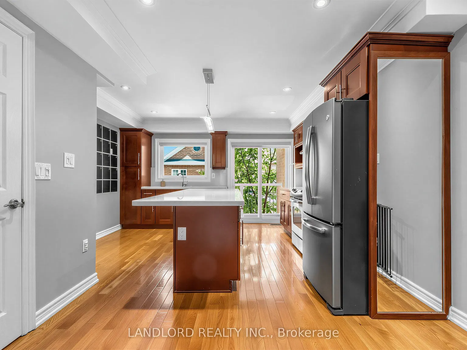 2 bed, $3,300 — Photo 3