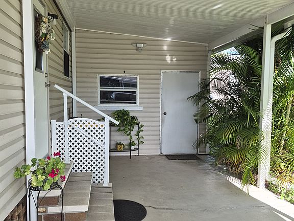 4th image of 521 Cubby Bear Rd