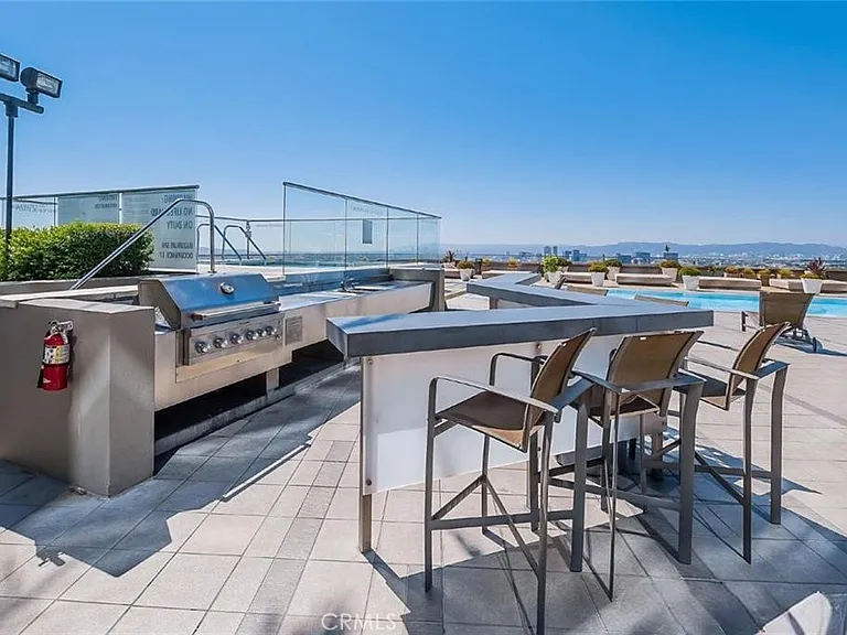 1100 Wilshire Blvd #2603 — Photo 26