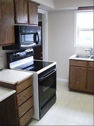 4th image of 559 E Garland Ave
