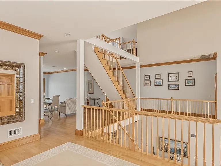 672 Dune Rd — Photo 23