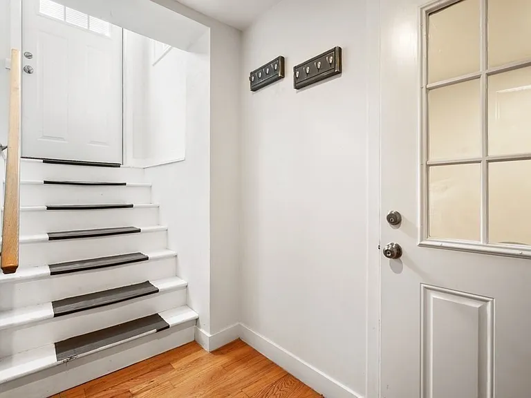 79 Cottage St #2 — Photo 10