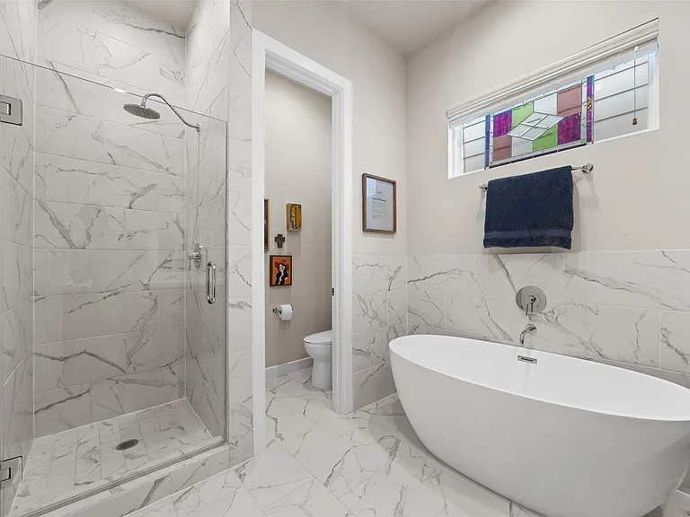 2323 Warhol Way — Photo 20