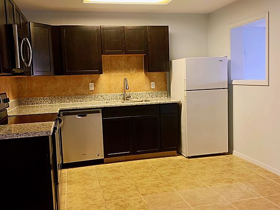4th image of 4107 W Mulberry Dr