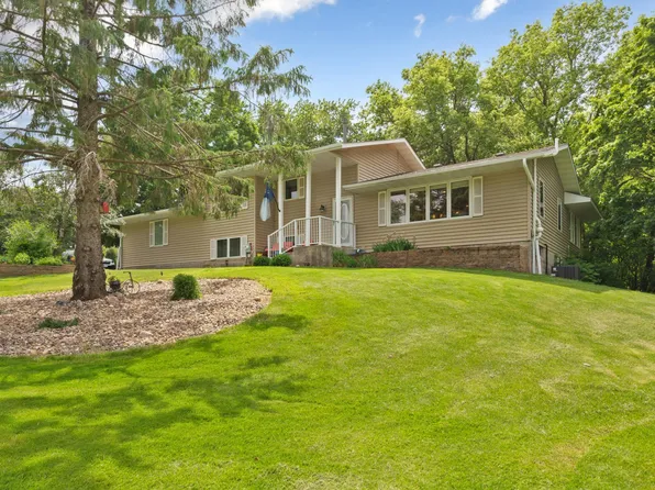 1320 11th Ave NE, Faribault, MN 55021