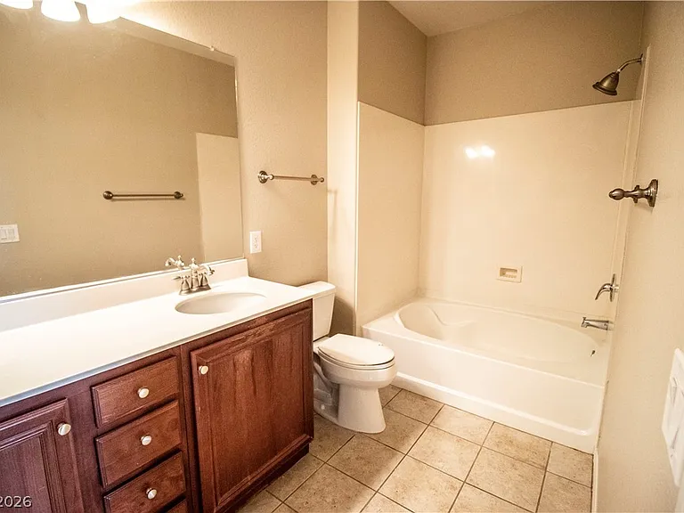 9124 Alpine Grove Ave #101 — Photo 14