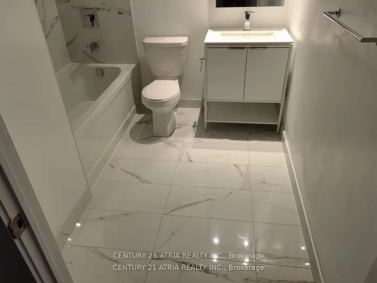 77 Shuter St #1607 — Photo 10