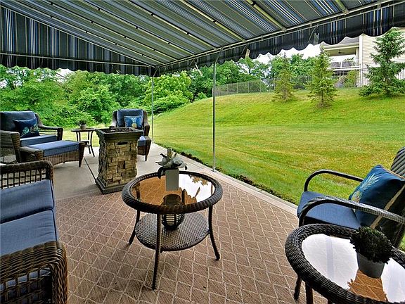 3rd image of 4735 Shirley Ln #304