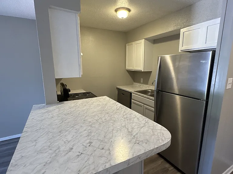 3801 Magnolia St — Photo 15