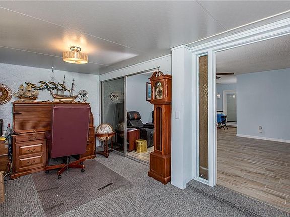 4th image of 2739 Sherbrooke Ln APT A