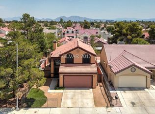 917 Greystone Dr, Las Vegas, NV 89108