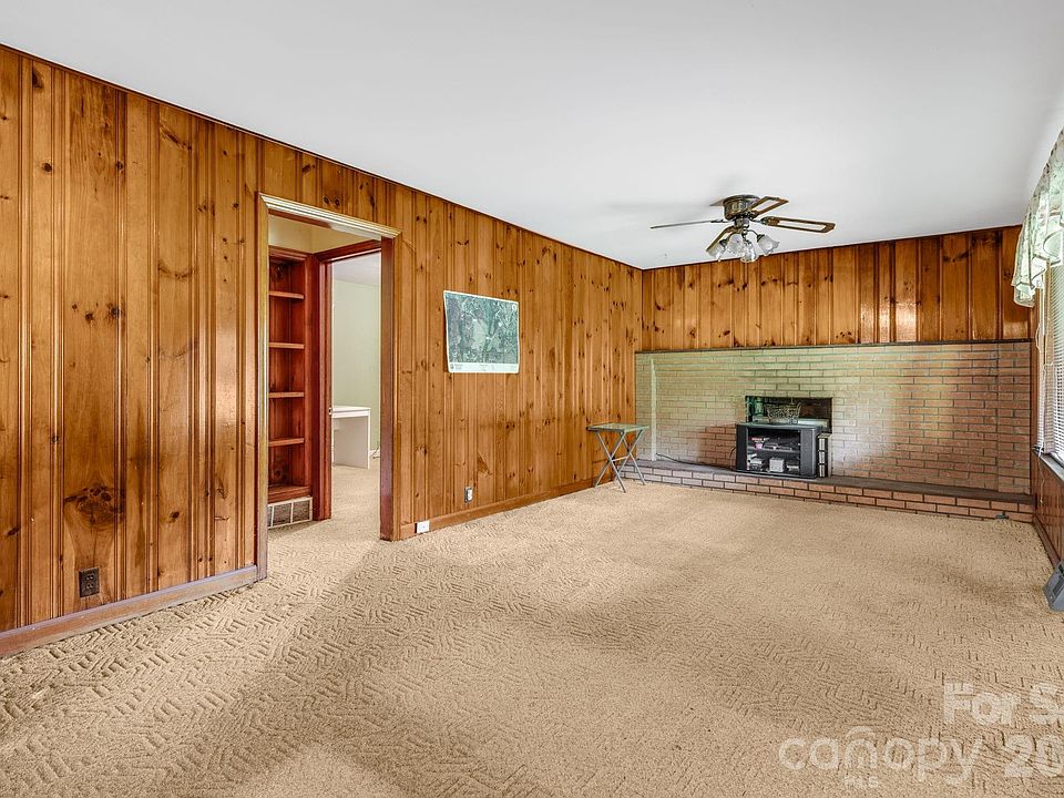 13th image of 435 Upper Glady Fork Rd