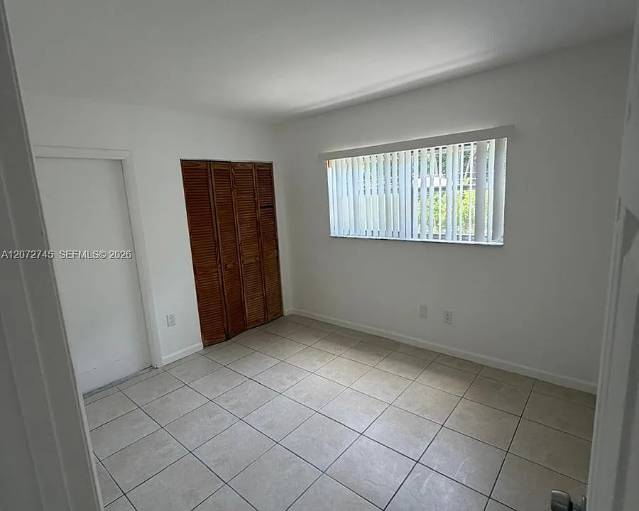1290 NE 119th St #2A
