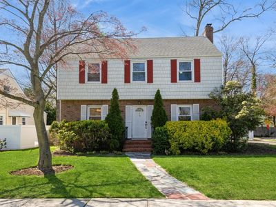 379 Rolling Street, Malverne, NY, 11565