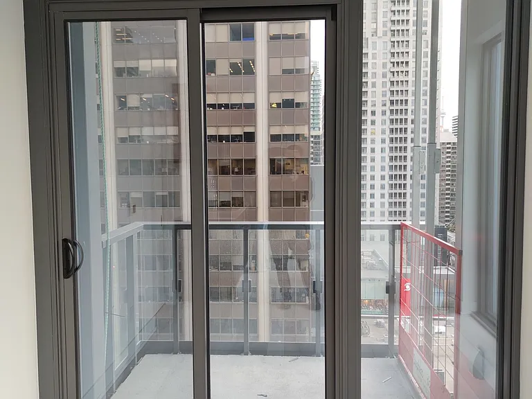 8 Cumberland St #1303 — Photo 6