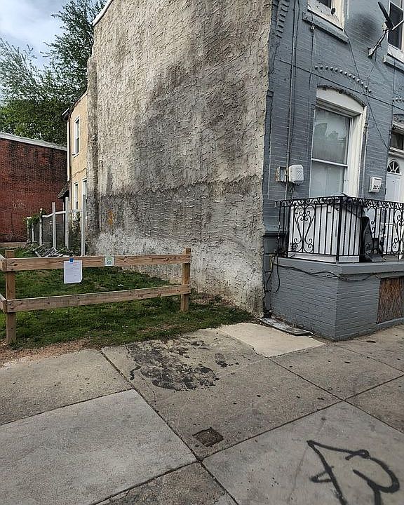 2nd image of 2125 W Dauphin St