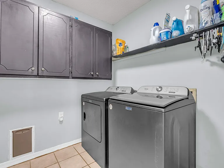 313 Hillfield Cv — Photo 14