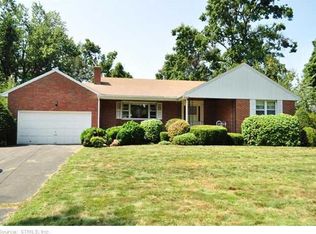 157 Ridgewood Rd, West Hartford, CT 06107