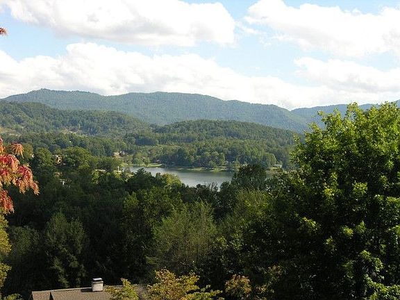 3rd image of 101 Kammerer Dr