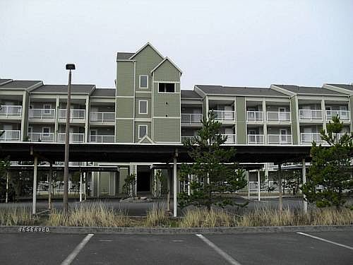 1st image of 501 Shoreview Dr S