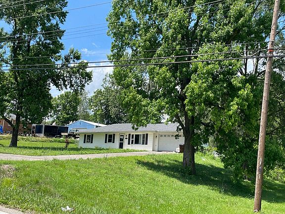 2nd image of 2178 Middletown Eaton Rd