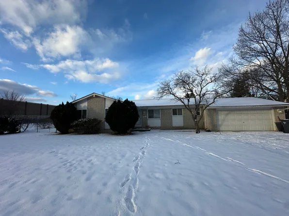 466 Paragon Ave, Troy, MI 48098
