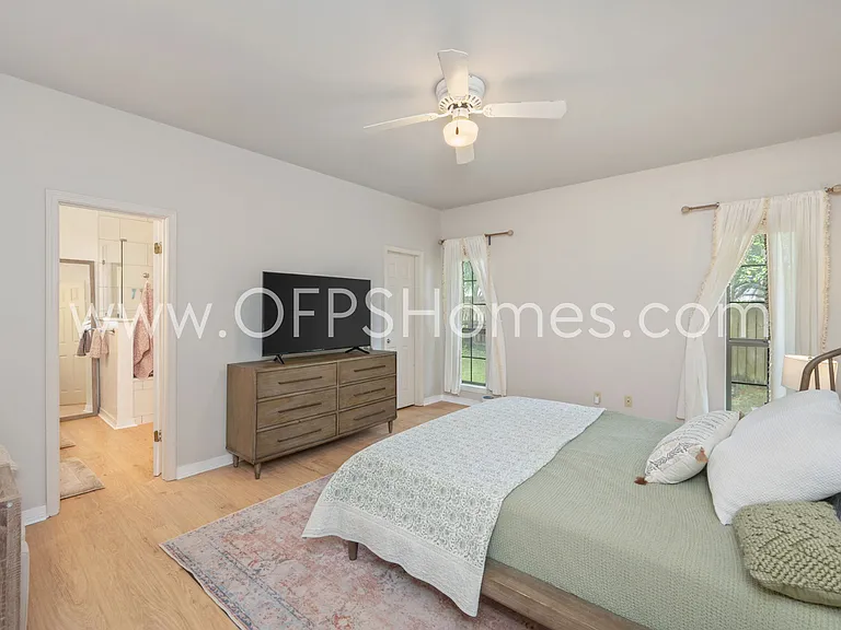 319 Sailfish Cir — Photo 18