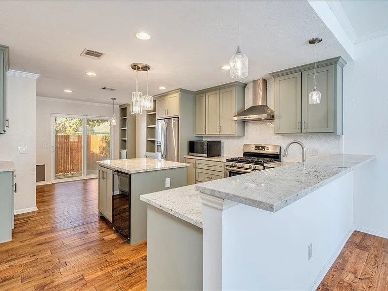 3111 Festus Dr — Photo 6