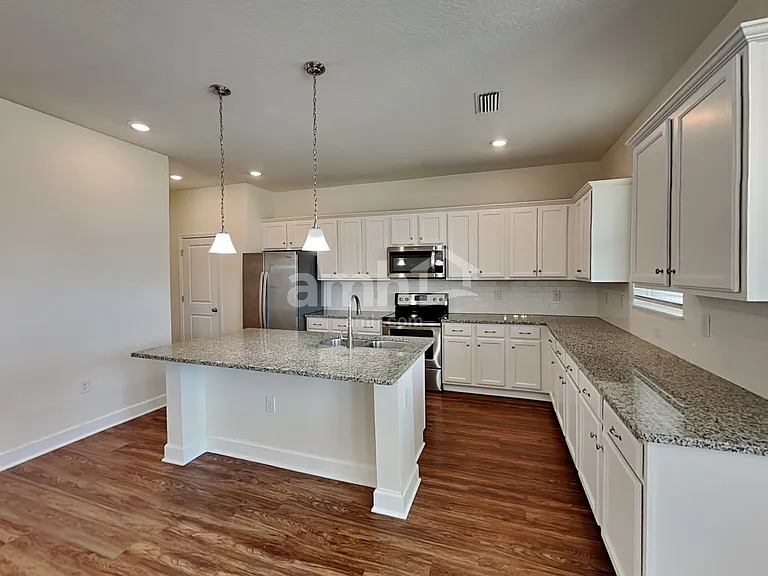 408 Pine Terrace Dr — Photo 4