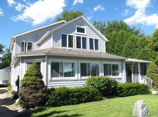 1340 Lake Shore Dr, Brooklyn, MI 49230