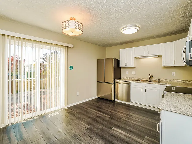 1365 Randan Dr — Photo 6