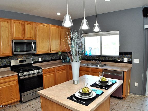 4th image of 2111 W Sunset Surprise Ct