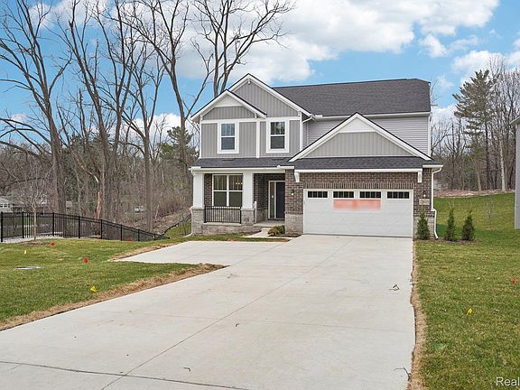 2nd image of 22615 Novi Rd