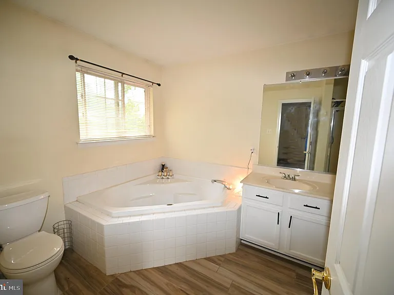 9172 Granite Ct — Photo 26
