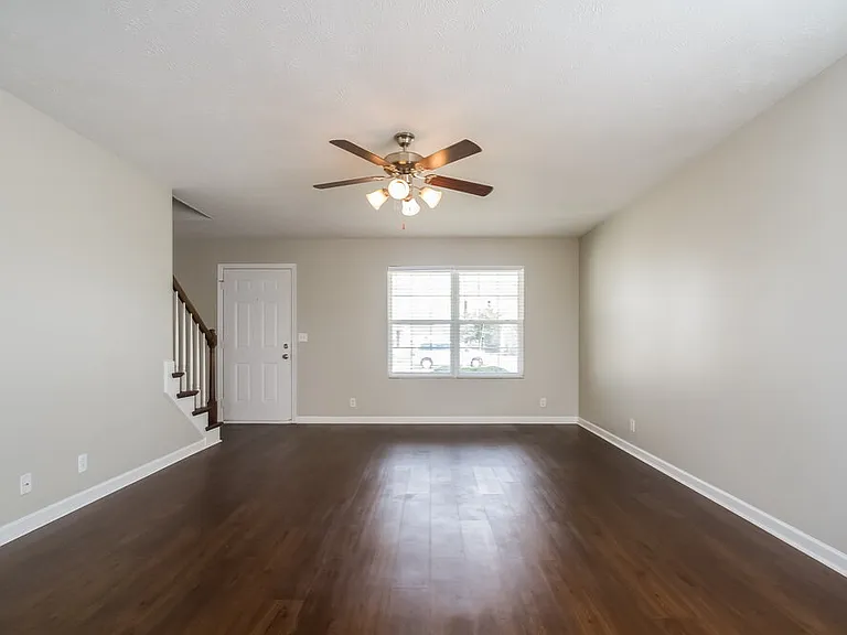 2636 Apostle Ln — Photo 3