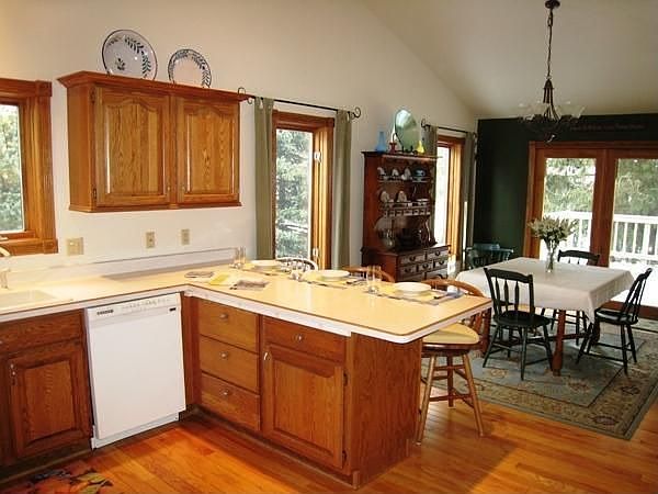 1st image of 4225 Sommer Dr