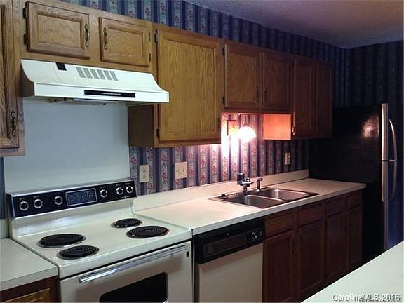 5th image of 6131 Meadow Rose Ln #6131
