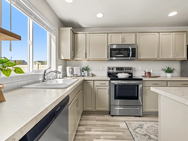 4447 W Everest St — Photo 10