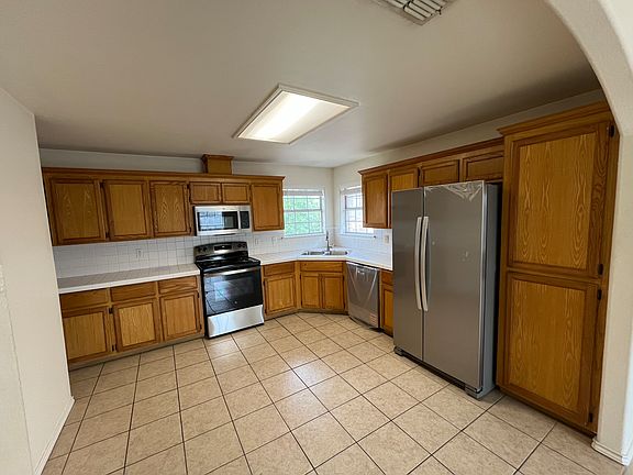5th image of 1313 N Sal St APT 1