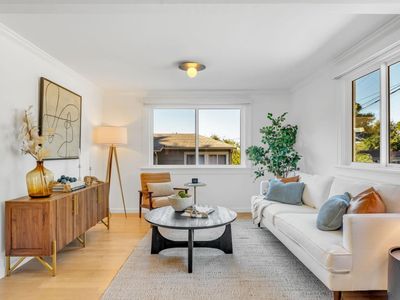 628 Canyon Dr, Pacifica, CA, 94044