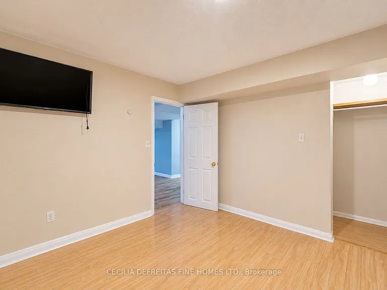 294 Wildberry Cres #BASEMENT — Photo 6