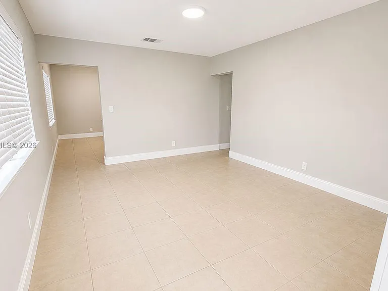 2332 Roosevelt St #32 — Photo 7