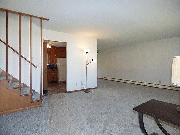 3rd image of 1740 Sumac Court