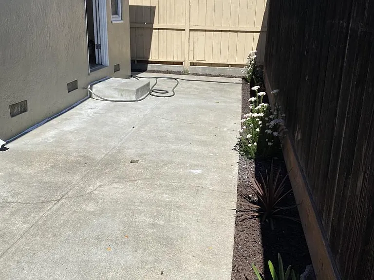855 Adams St — Photo 6