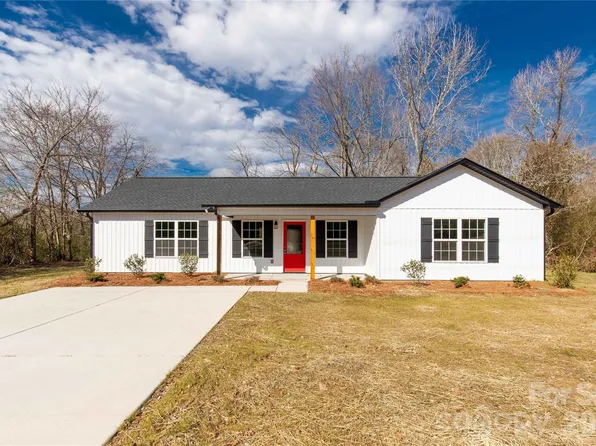 2166 Reeves Rd, Lancaster, SC 29720