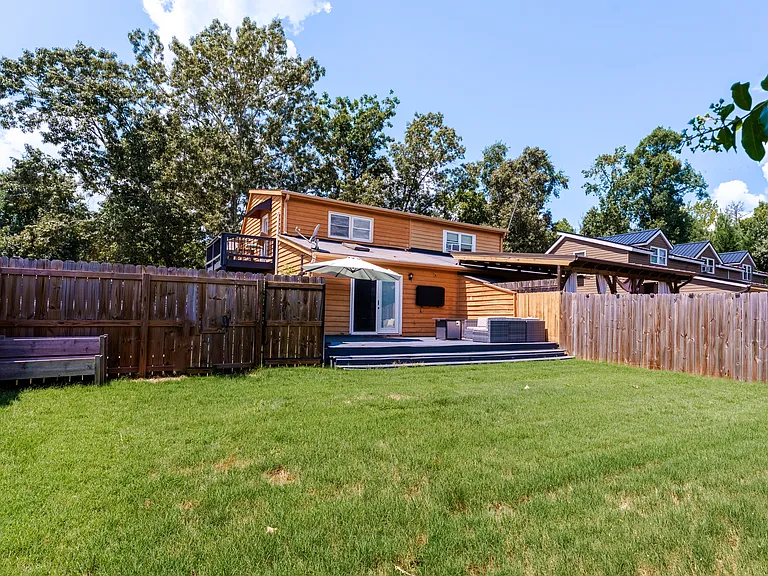 100 Harbor Dr — Photo 10