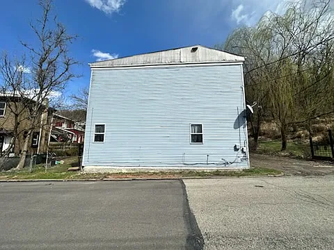 2 Glenwood Ave — Photo 12
