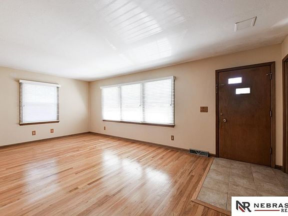 4th image of 2615 S 49th St