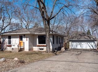 3016 W 102nd St, Minneapolis, MN 55431